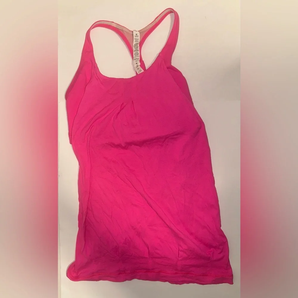 Lululemon Open Back Tank Top with Built-in Bra‎ Women’s Size 6 Bright Pink